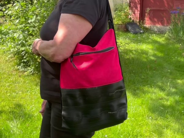 Tragefoto als Umhängetasche