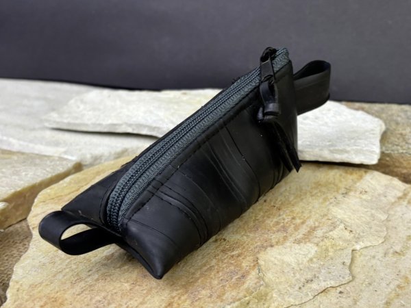 Schlüsseletui mit grauem Reißverschluss